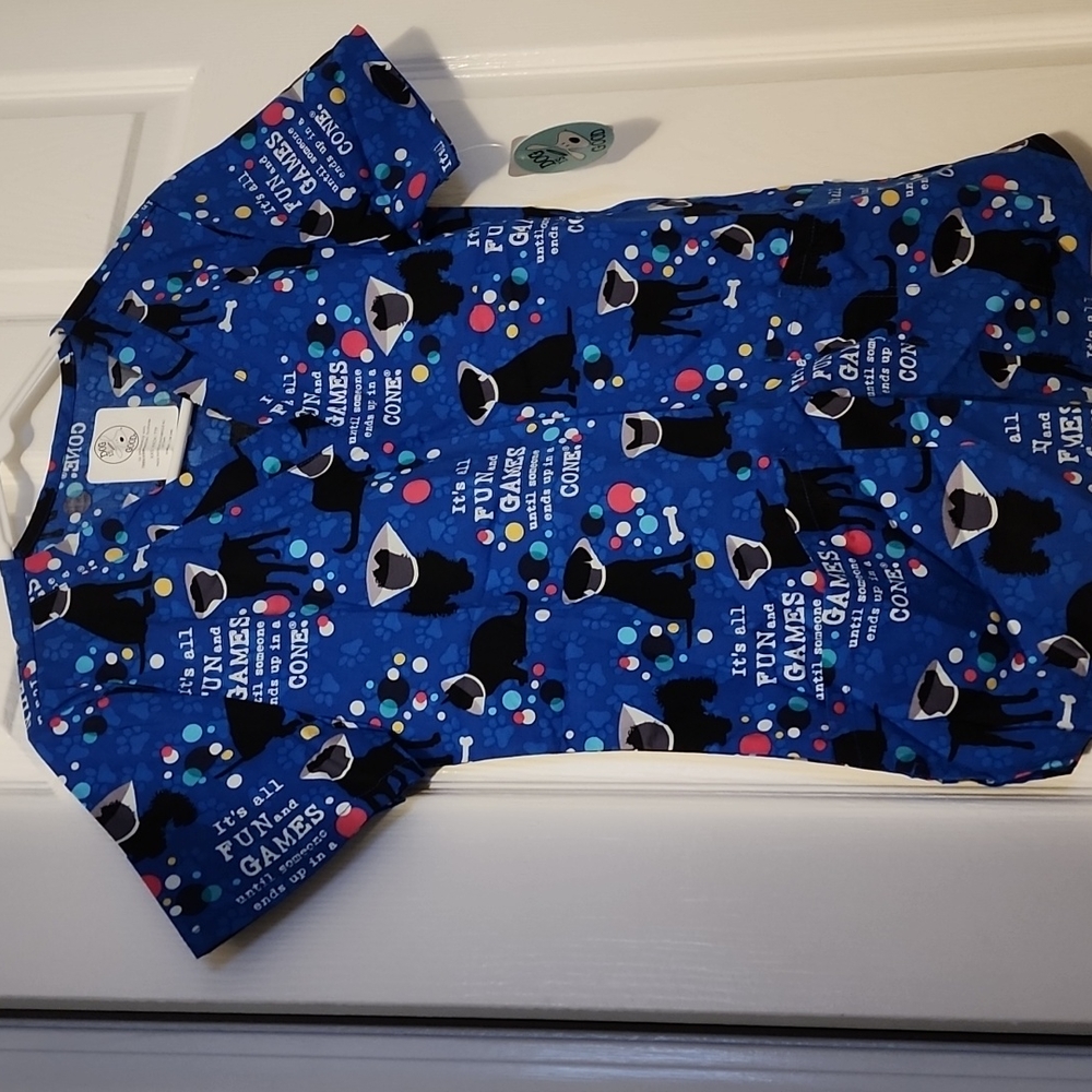 Scrub top